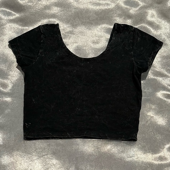 Black distressed crop top - Picture 1 of 4